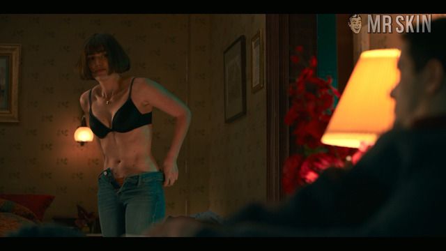 Elizabeth Henstridge Sex Scenes